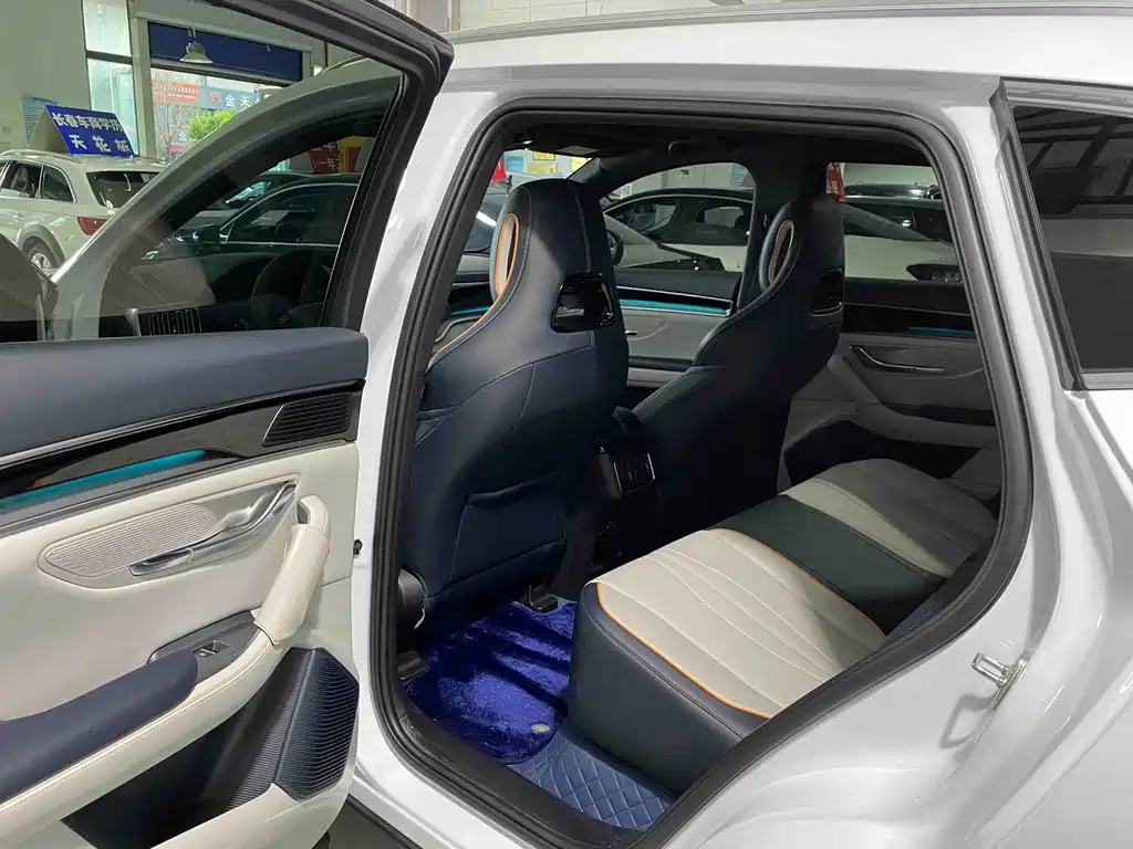 BYD PLUS New Energy — миниатюра 6