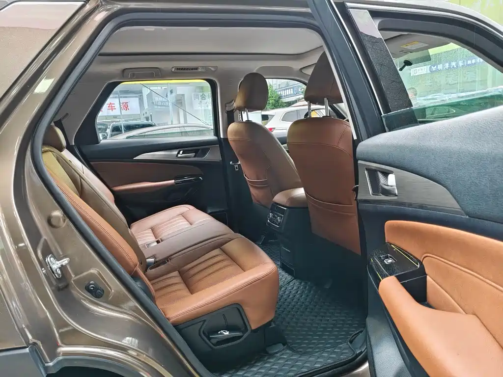 Changan CS95 — миниатюра 10