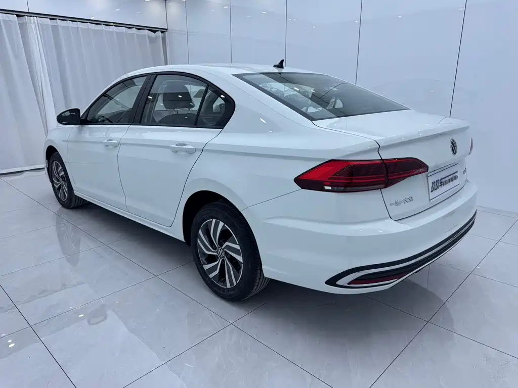 Volkswagen Bora — миниатюра 6