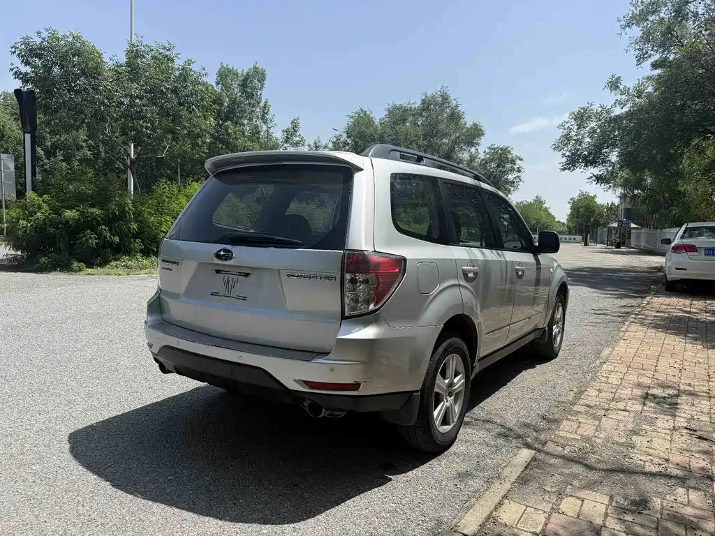 Subaru Forester 2010 2.0XS AT Luxury