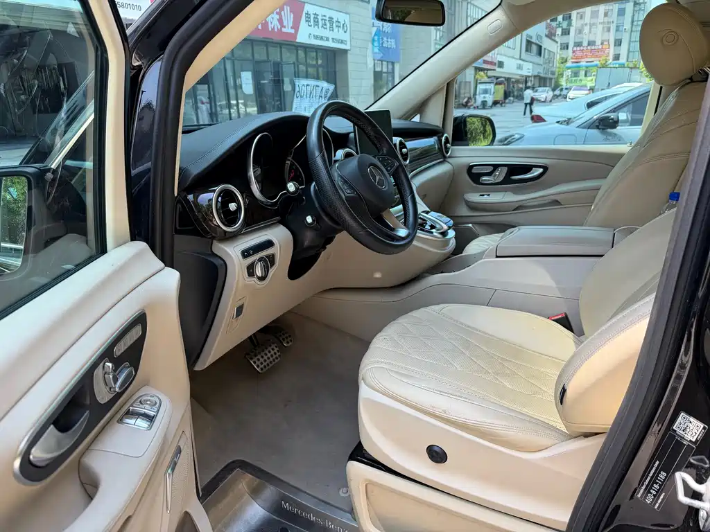 Mercedes-Benz V-Class — миниатюра 7
