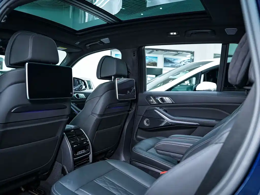 BMW X7 — миниатюра 9