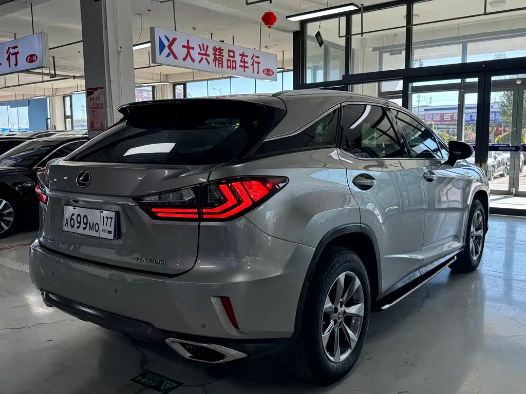 Lexus RX — миниатюра 7