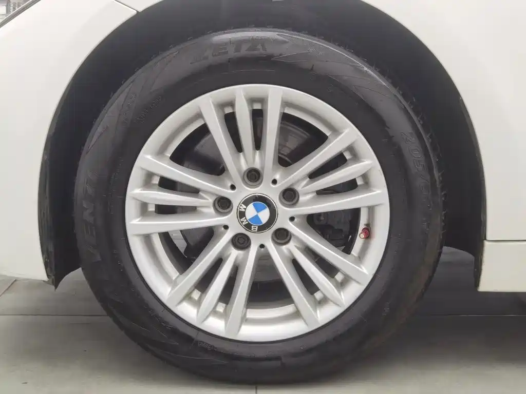 BMW 3 Series — миниатюра 17