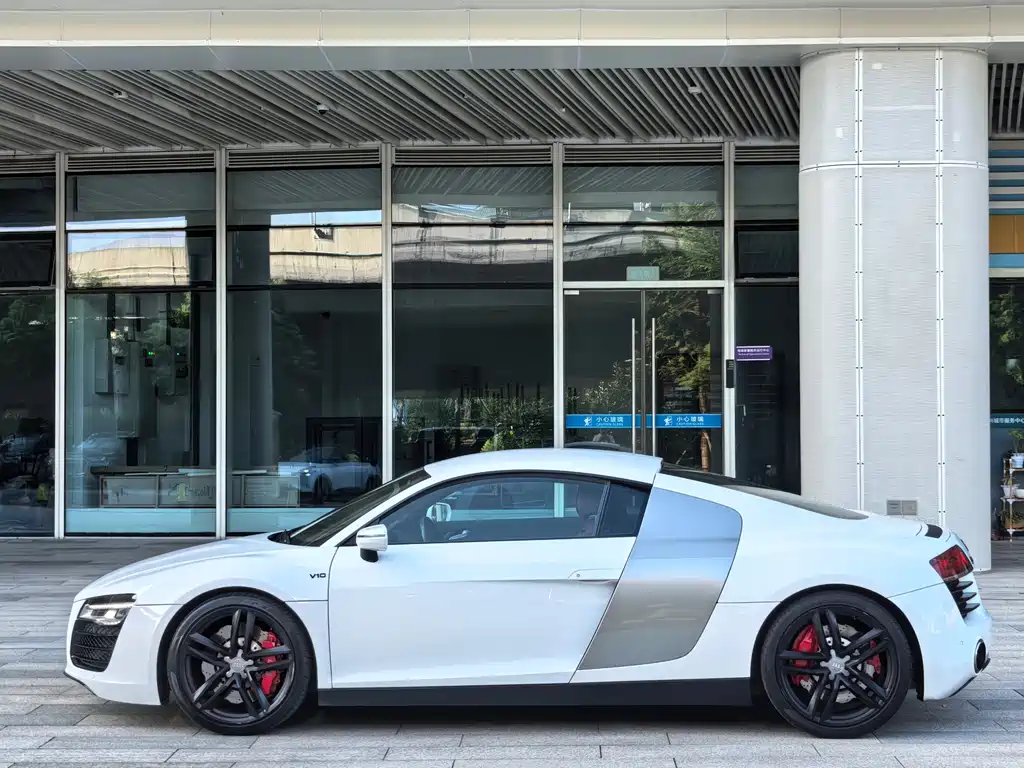 Audi R8 — миниатюра 7