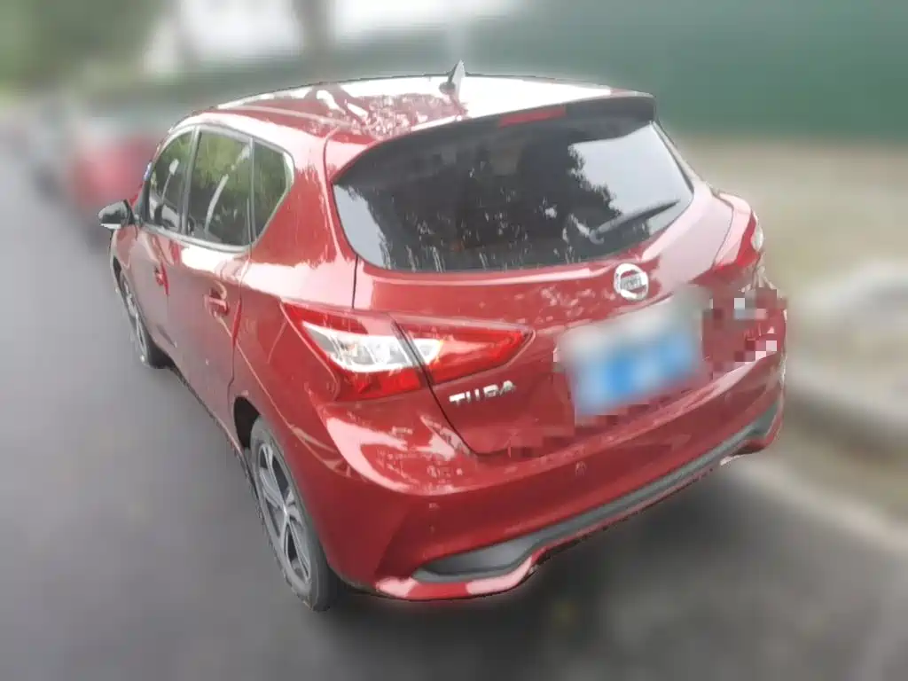 Nissan Tiida — миниатюра 25