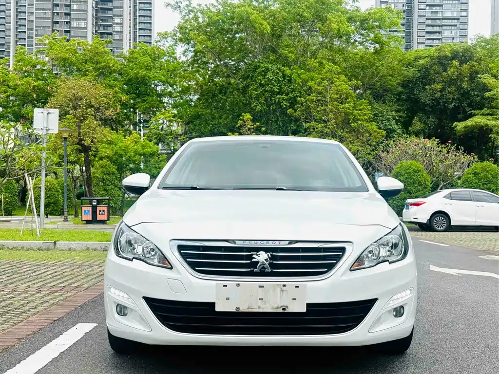 Peugeot 408 2016 1.6T AT Luxury