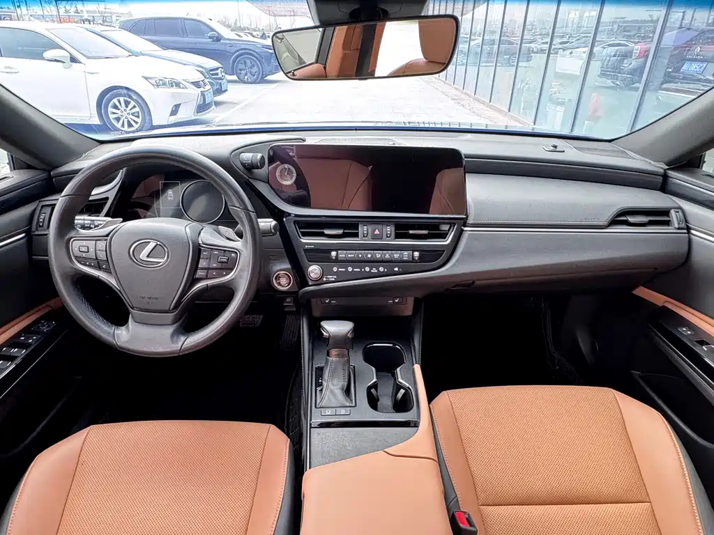Lexus ES 2023 200