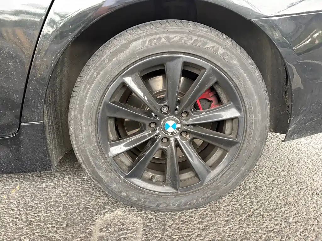 BMW 5 Series — миниатюра 11