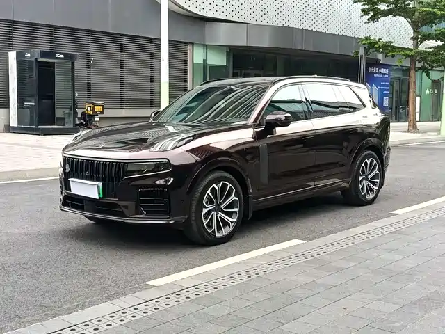 2022 Lynk & Co 09