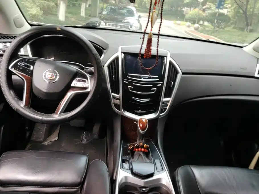 Cadillac SRX — миниатюра 12