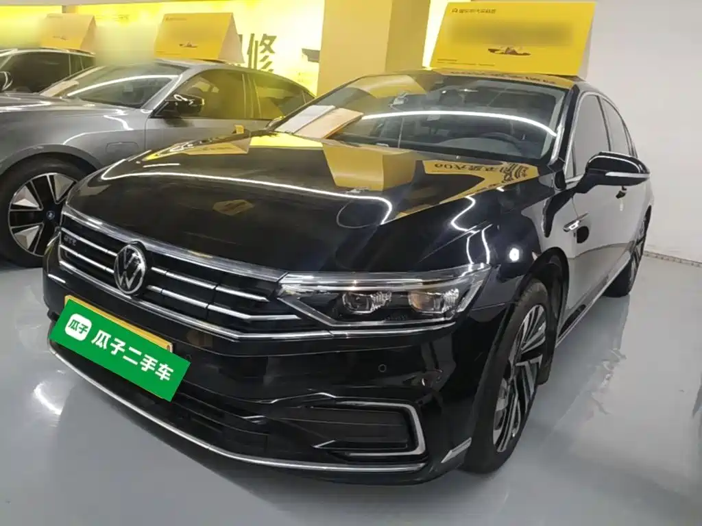 Volkswagen Magotan PHEV — миниатюра 2