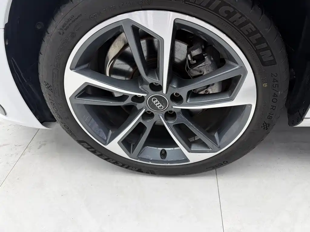 Audi A4L — миниатюра 6