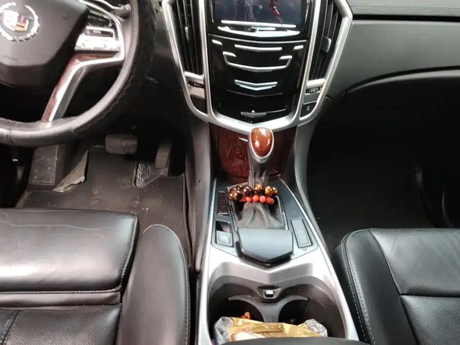 Cadillac SRX — миниатюра 16