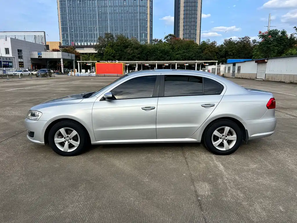 Volkswagen Lavida — миниатюра 4