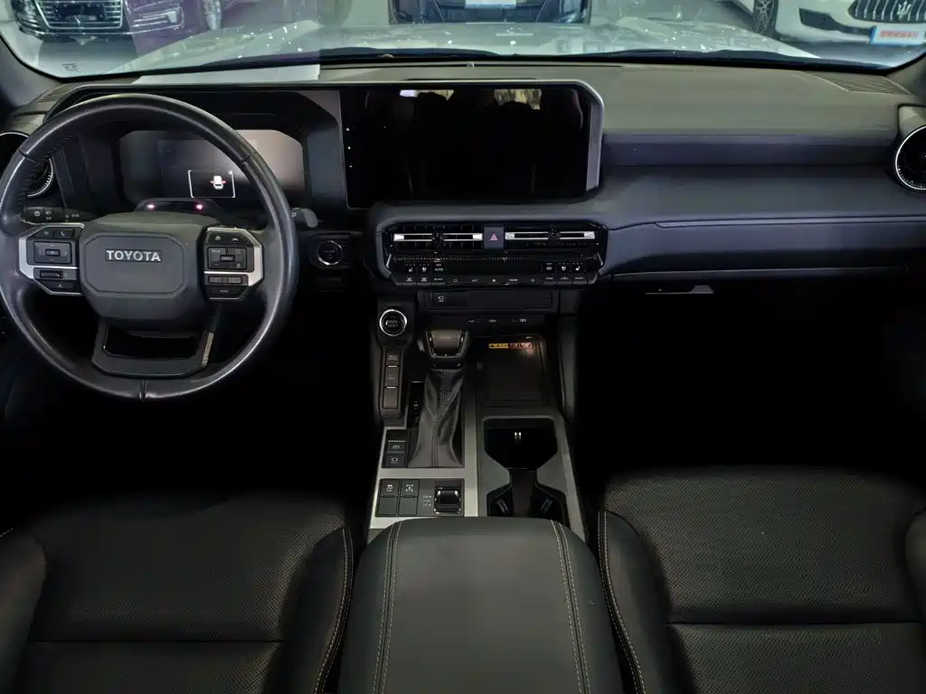 Toyota Prado — миниатюра 12
