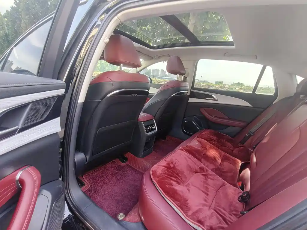 Hongqi H5 2025 1.5T DCT