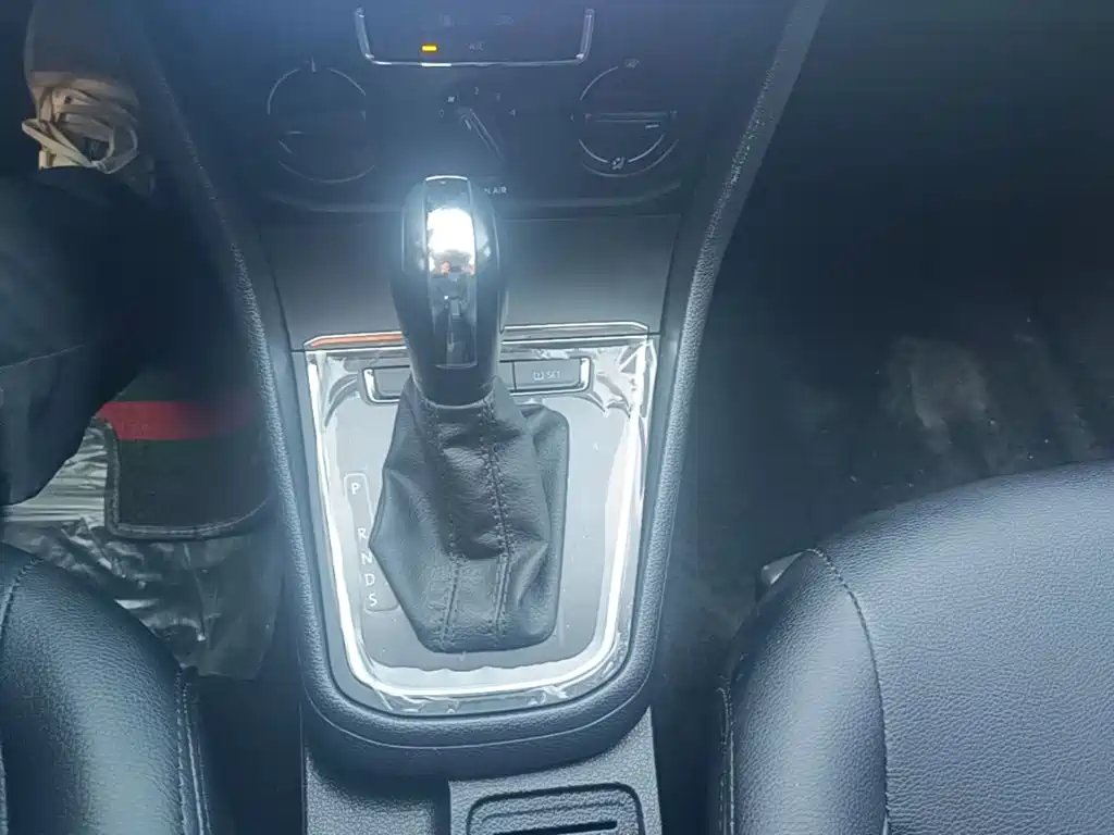 Volkswagen Bora — миниатюра 14