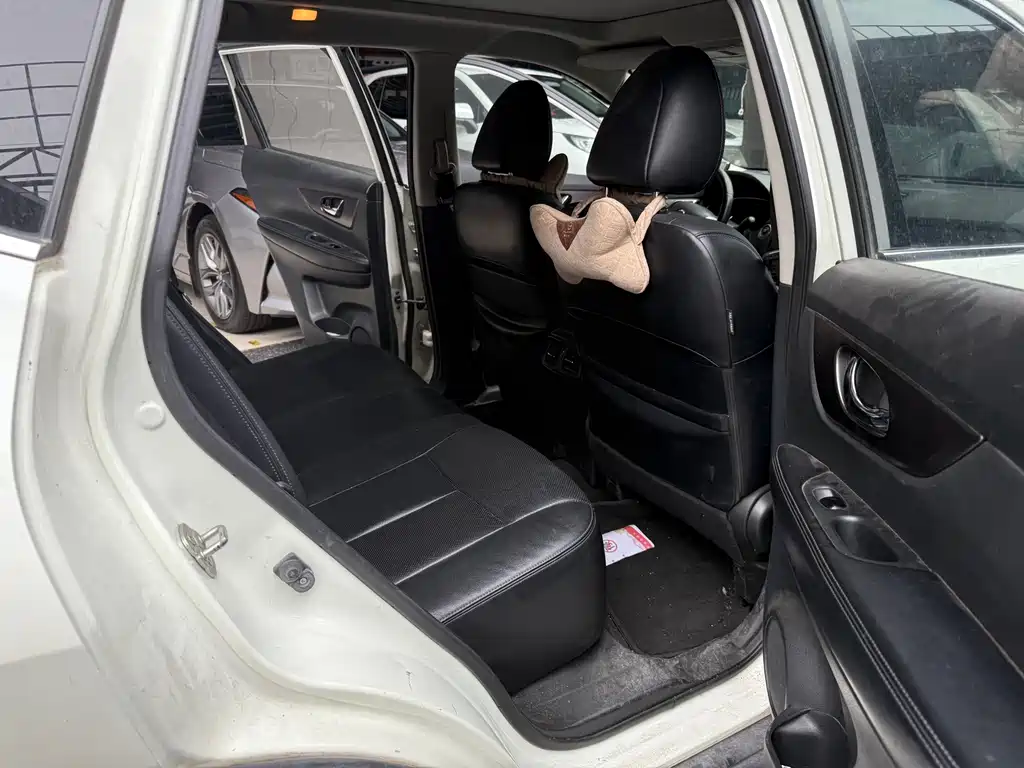 Nissan X-Trail — миниатюра 8
