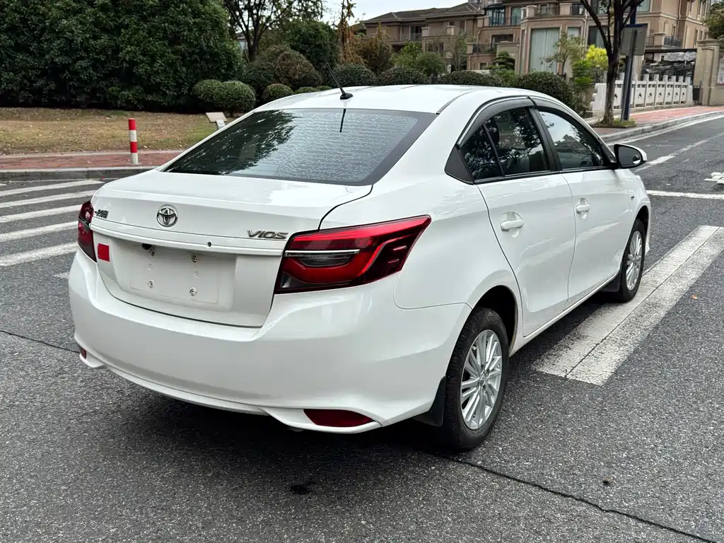 Toyota Vios — миниатюра 7