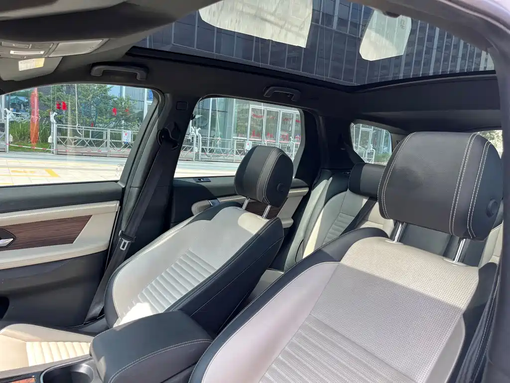 Land Rover Discovery Sport — миниатюра 15