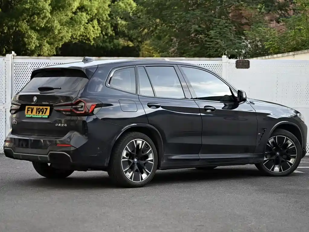 BMW iX3 — миниатюра 4