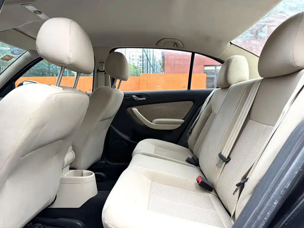 Volkswagen Lavida — миниатюра 6