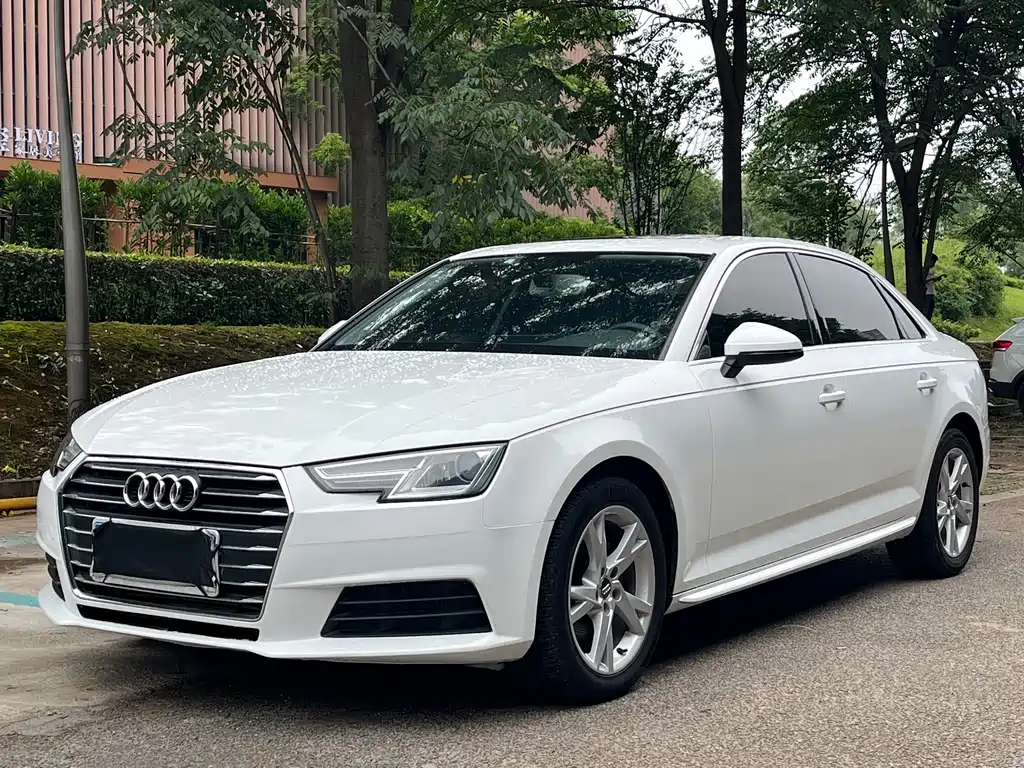 Купить Audi A4L