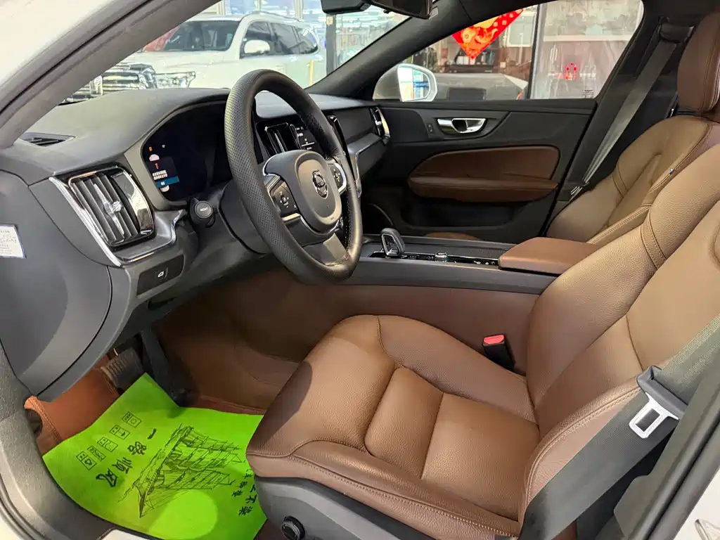 Volvo S60 — миниатюра 7