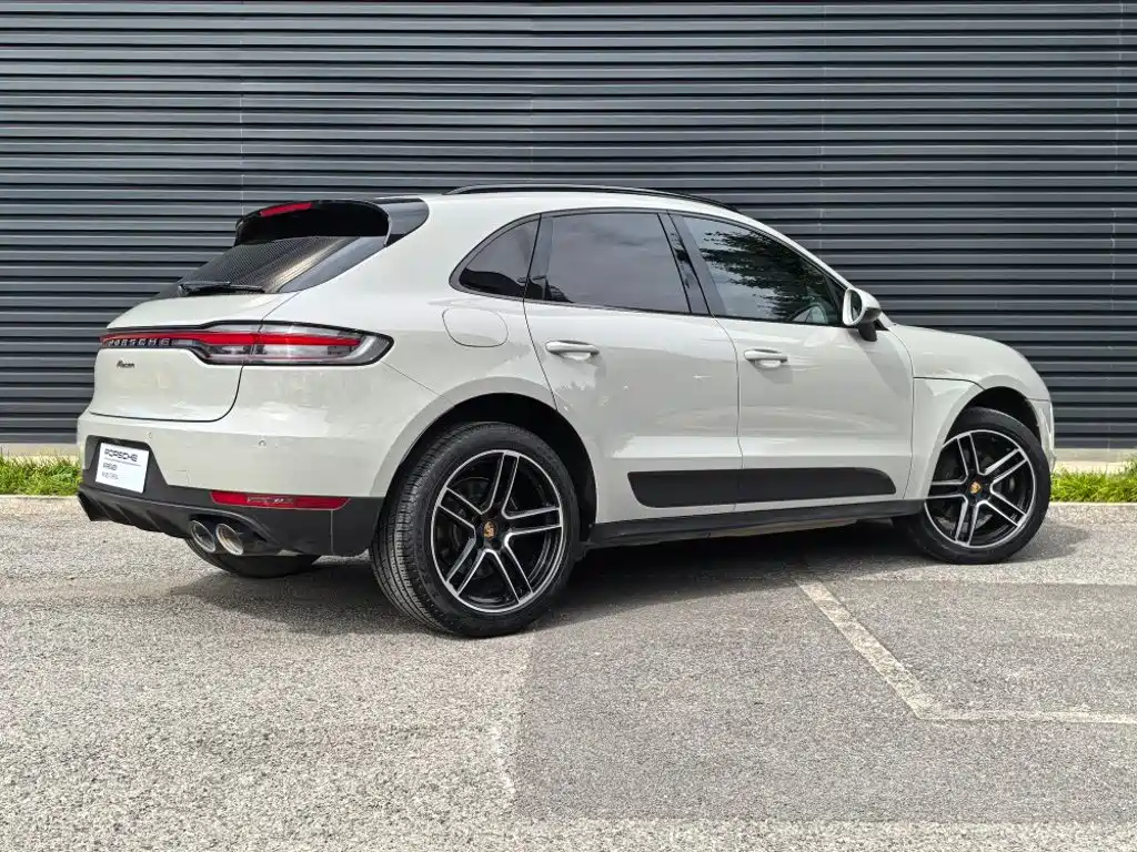Porsche Macan — миниатюра 3