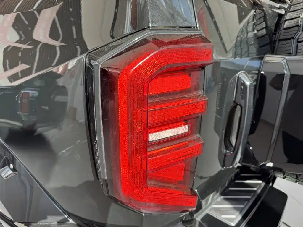 Tank Tank 400 New Energy — миниатюра 13