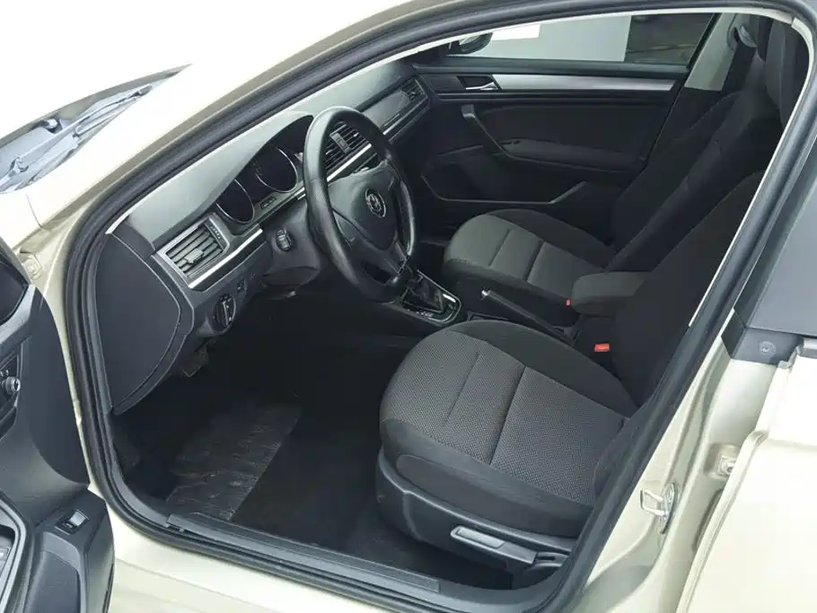 Volkswagen Bora — миниатюра 9