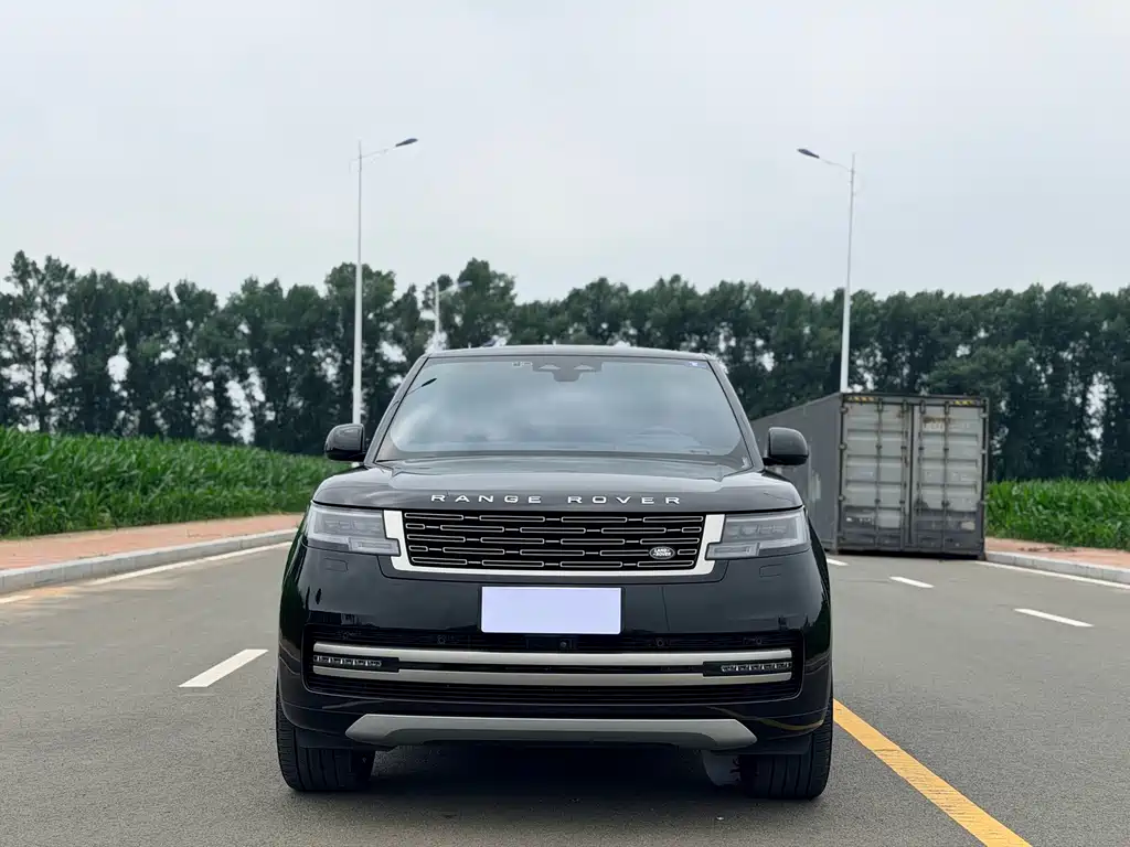 Land Rover Range Rover 2023 3.0 L6 360PS