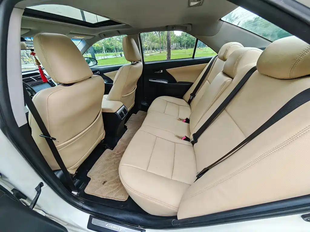 Toyota Camry — миниатюра 20