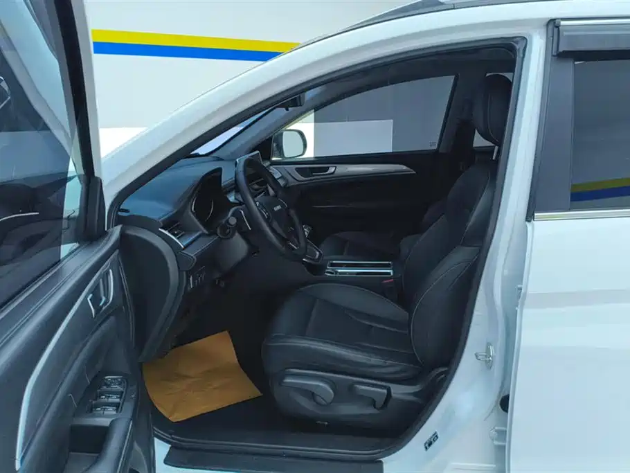 Haval M6 2023 PLUS 1.5T DCT Luxury