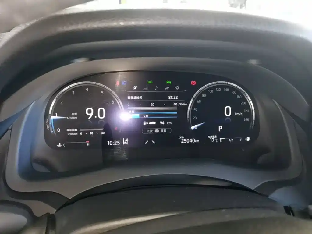 Toyota Camry — миниатюра 12
