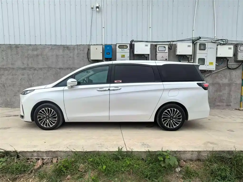 Buick GL8 2025 Premium