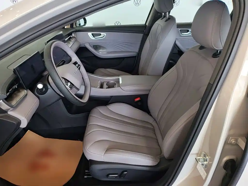 Roewe M7 DMH — миниатюра 15