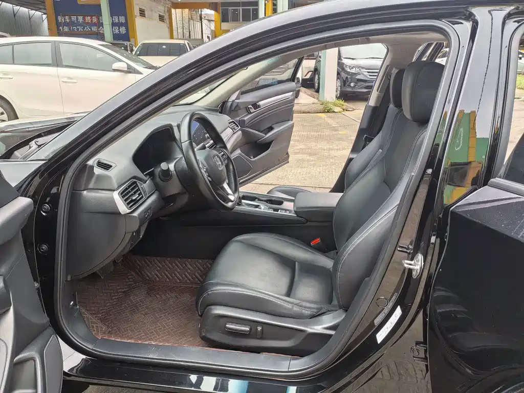 Honda Accord — миниатюра 7