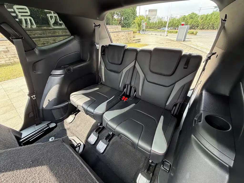 Ford Edge — миниатюра 13