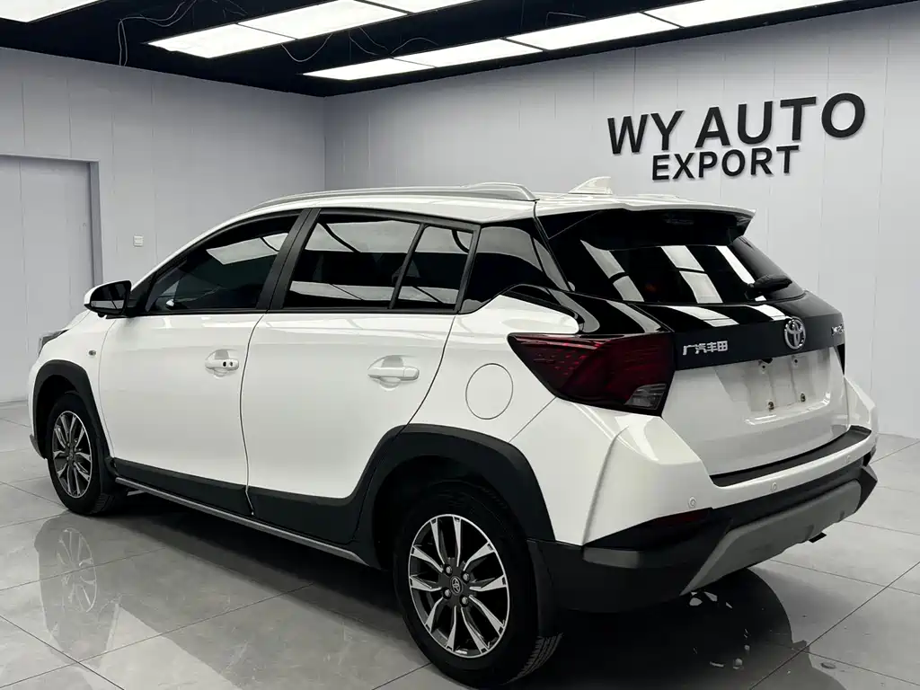 Toyota Yaris L — миниатюра 6