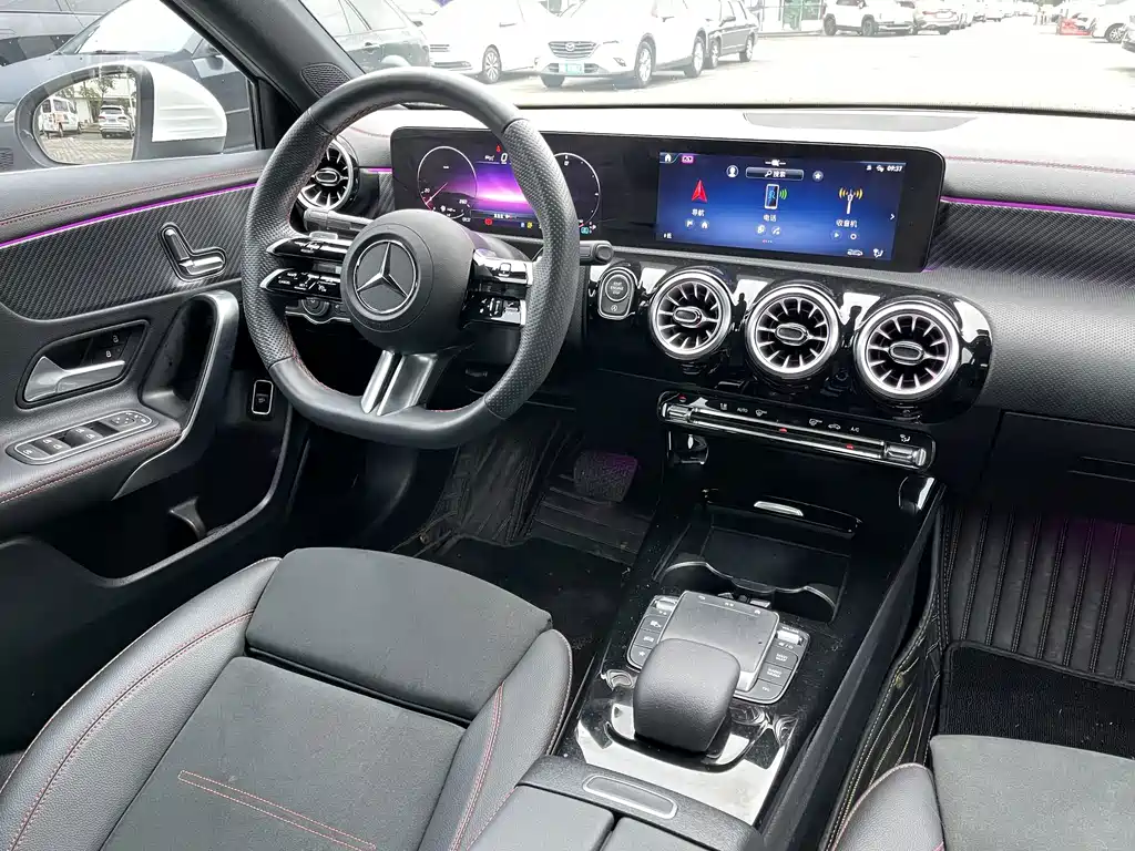 Mercedes-Benz A-Class — миниатюра 6