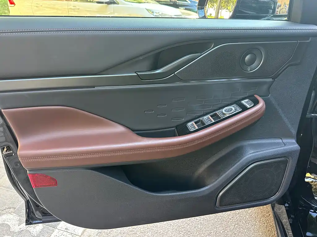 Lincoln Z — миниатюра 6