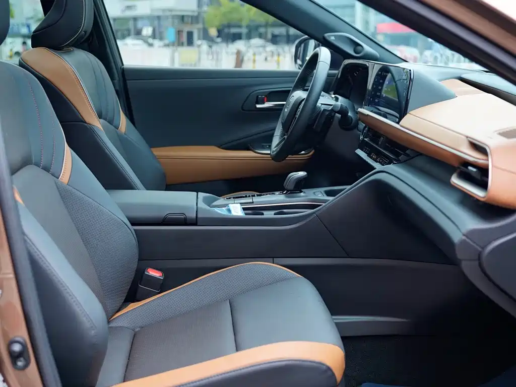 TOYOTA CROWN SPORTCROSS