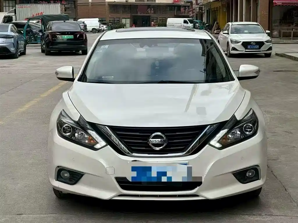 NISSAN TEANA