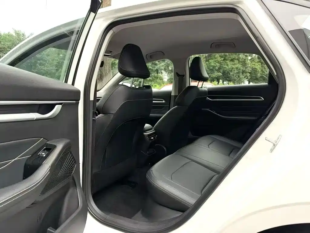 Geely Emgrand — миниатюра 6