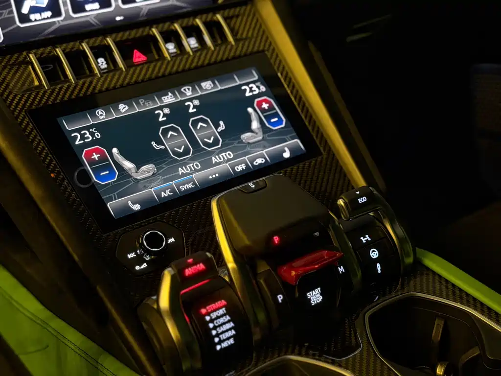Lamborghini Urus — миниатюра 11