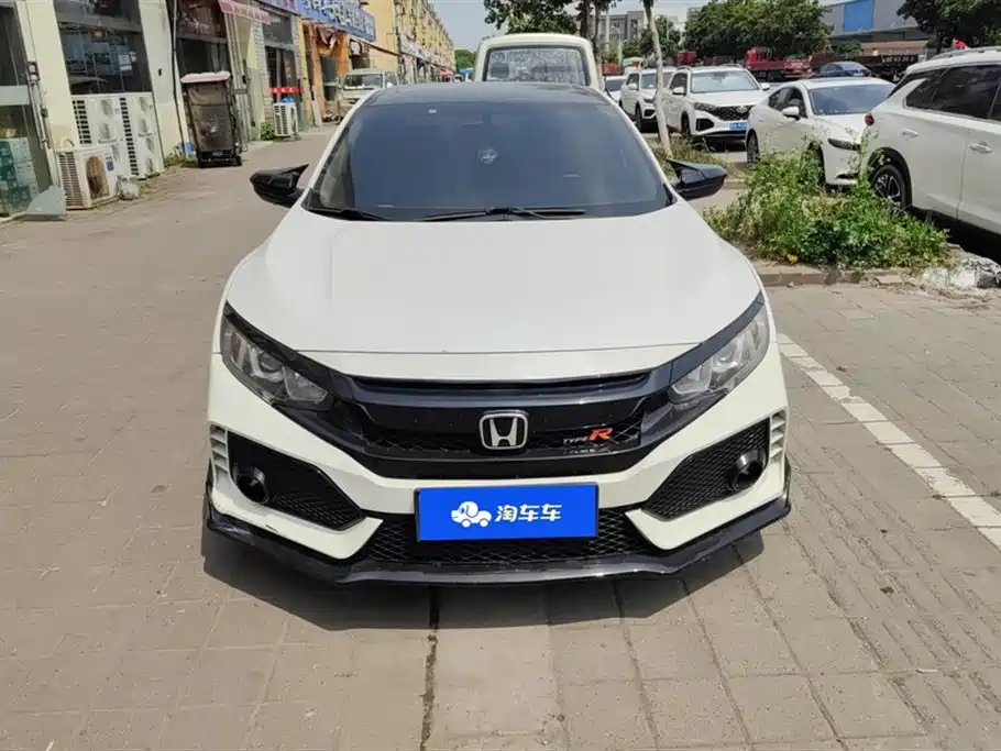 Honda Civic 2016 220TURBO MT Luxury