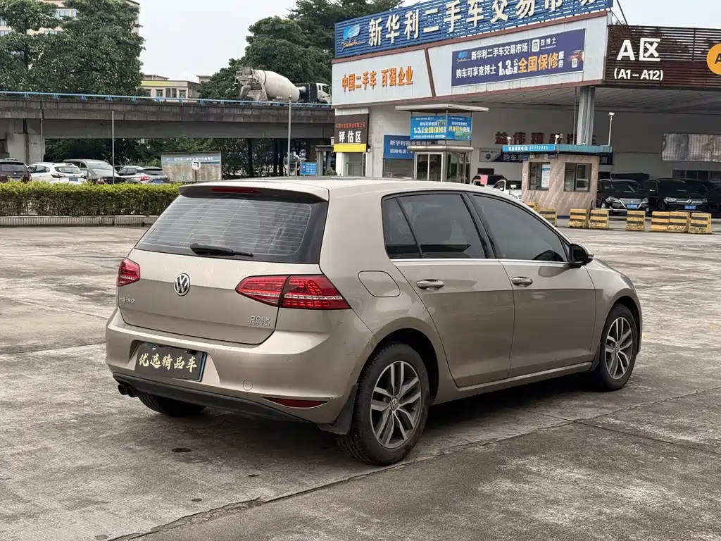 Volkswagen Golf — миниатюра 9