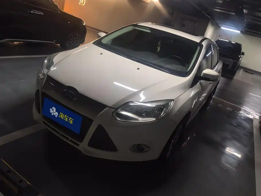 Ford Focus 2012 Sedan 1.6L Auto Elegant Type